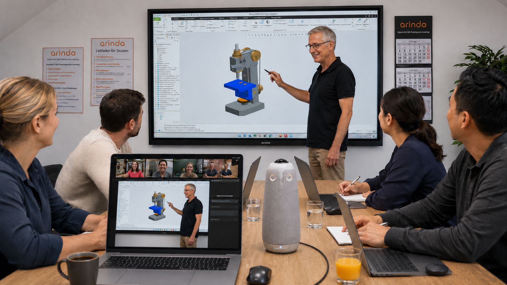Hybrides Creo Training mit Teilnehmern vor Ort und online zugeschalteten Mitarbeitern